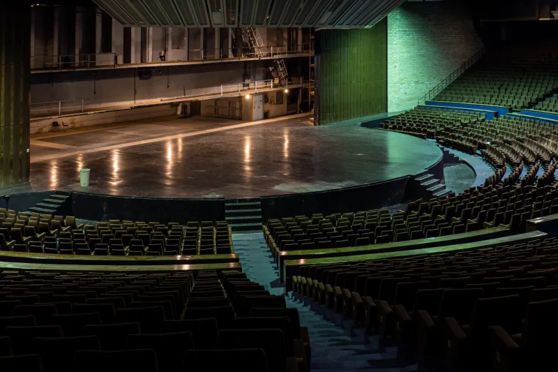 The Art of Restraint: How Carpathian Theater's Philosophy of Deliberate Emptiness Is Changing the American Season